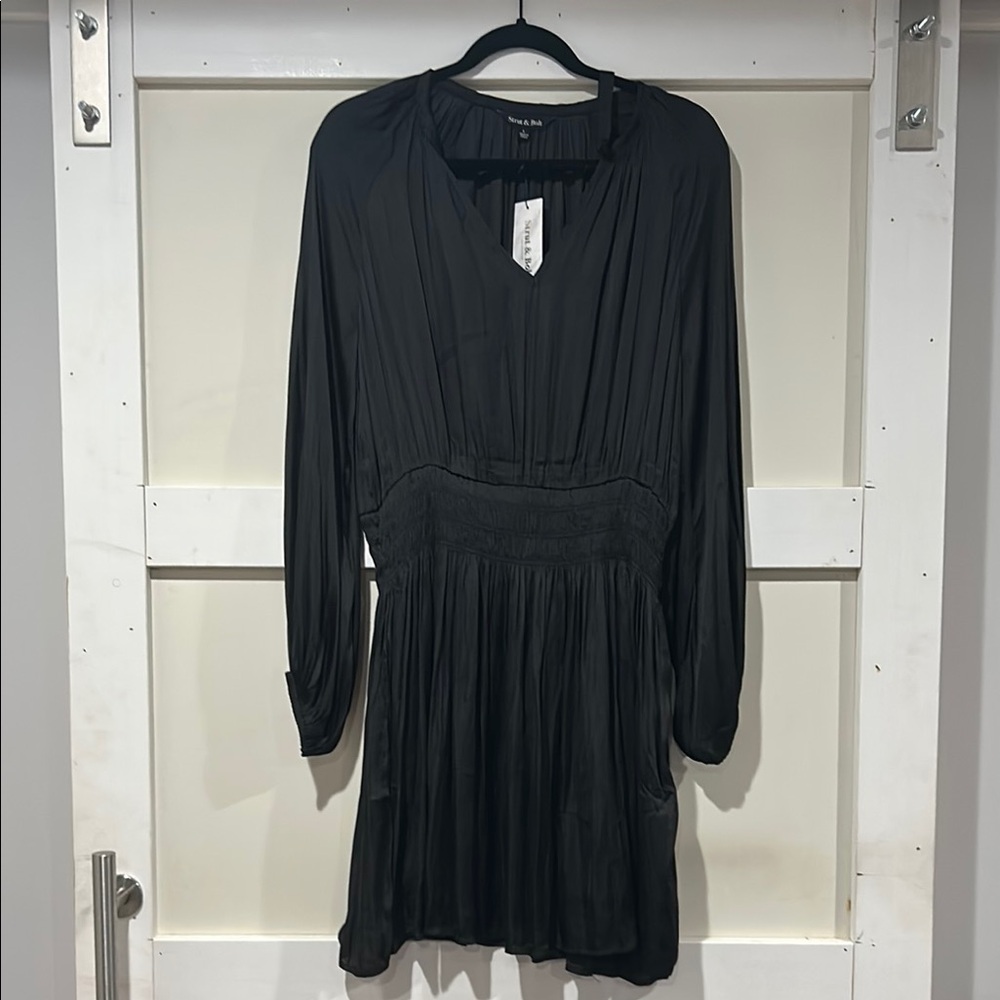 Black Sheath Dress with V-Neck and Bishop Sleeves